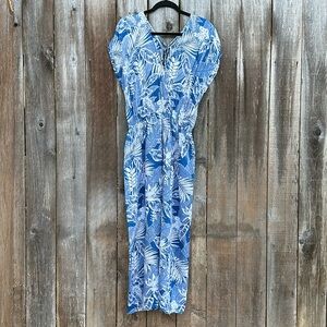 Jumper with pockets and lace-up back